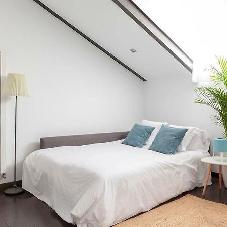 Modern Top Floor Loft At Malasana'S Heart Madrid Eksteriør billede